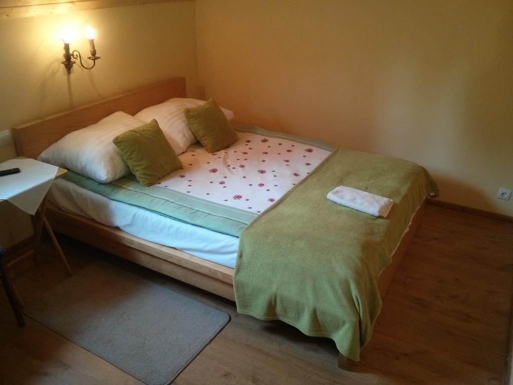 Zbojna Debra Bed & Breakfast Golejow Room photo
