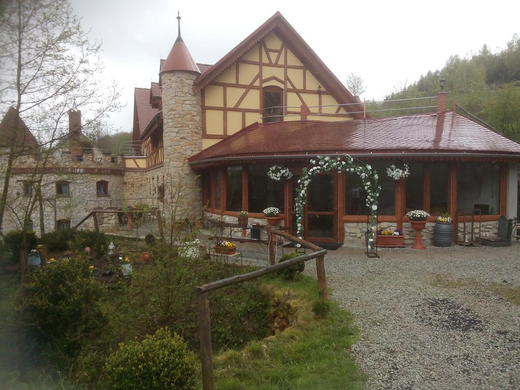 Zbojna Debra Bed & Breakfast Golejow Exterior photo